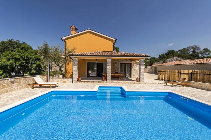 Villa für 8 Personen, mit Pool und Garten in Porec und Umgebung
