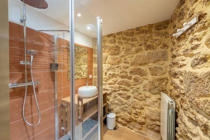 Appartement entier, Le Mas des Aracil 2 - Appt climatisé avec piscine in Suze-la-Rousse, Région de nyons