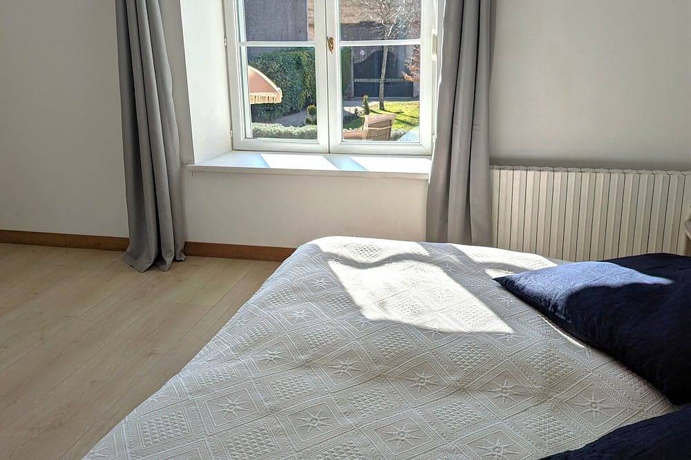 Charmantes Ferienhaus nahe Toul mit privatem Parkplatz und Terrasse in Blénod-lès-Toul, Toul