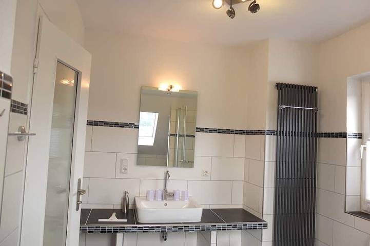 Ferienhaus für 4 Personen, mit Balkon und Garten in Alf - 4