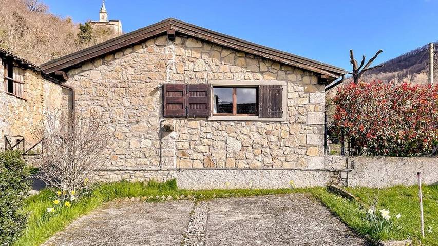 Location de vacances pour 2 personnes, avec vue et jardin à Camugnano - 3