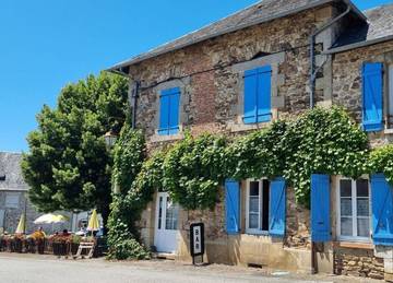 Chambre d’hôte pour 2 personnes, avec terrasse à Condat-sur-Ganaveix