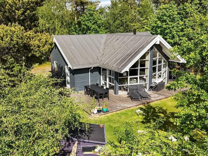 Ferieudlejning for 8 personer, med terrasse og sauna i Grenå Strand