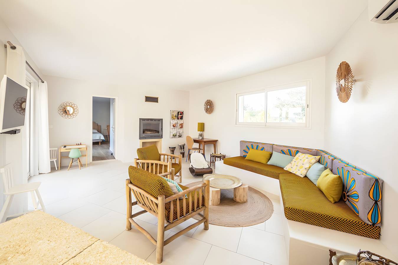 Maison de vacances « Villa de 3 à 9 pers avec piscine », vue montagne, Wi-Fi, climatisation in Castillon-du-Gard, Région de Nîmes