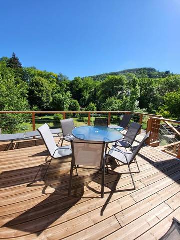 Location de vacances pour 7 personnes, avec jardin et vue, animaux acceptés à Ornans
