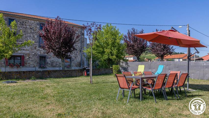 Gîte pour 6 personnes, avec jardin à Montaigut-le-Blanc - 2
