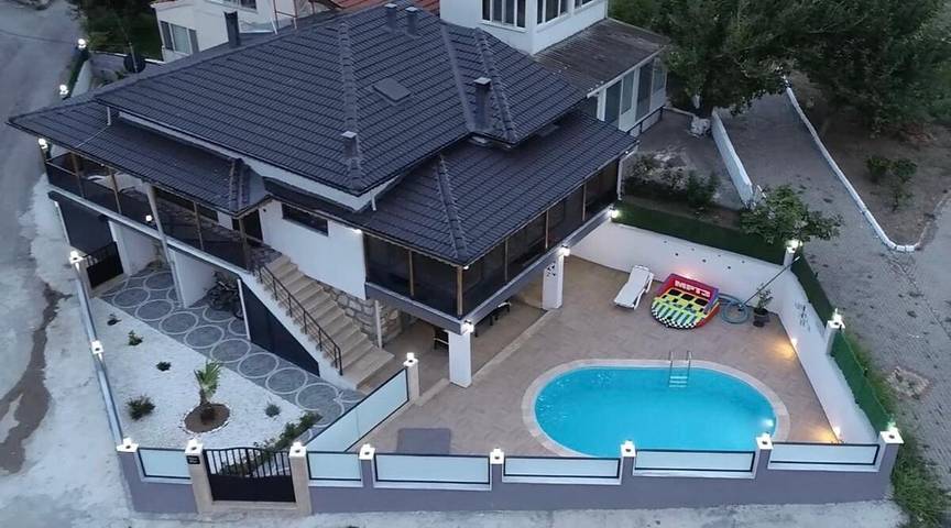 Villa für 6 Personen, mit Terrasse und Ausblick sowie Pool, mit Haustier in der Türkei