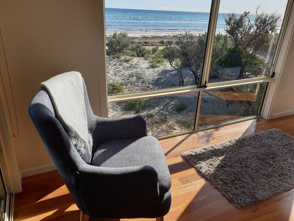 Beached - Step off the deck and onto the sand - 3Br Beachfront Beauty in South Australia