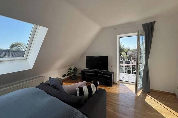 Ganze Wohnung, Moderne Ferienwohnung mit Seeblick & Balkon am Ammersee in Herrsching am Ammersee (Stadt), Herrsching