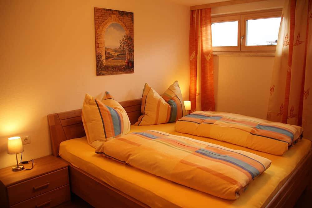 Ganze Wohnung, Ferienwohnung Zorn-Pauli, geräumig mit schöner Aussicht auf die Berge in Zell am Ziller, Tiroler Unterland