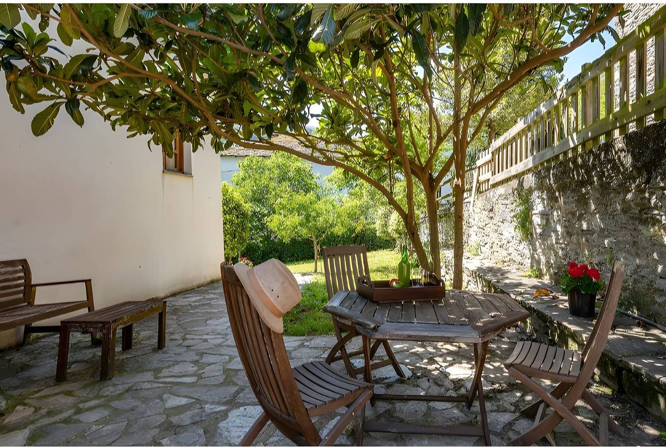 Ganze Wohnung, Ferienwohnung 'Puente Del Narcea 3' mit Bergblick, privater Terrasse und Wlan in Cangas del Narcea, Cordillera Cantábrica