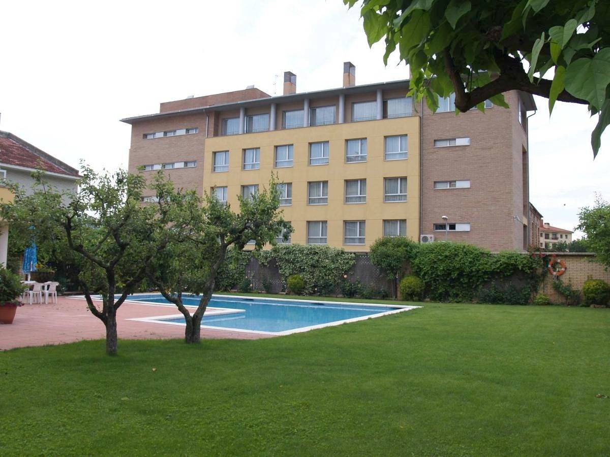 Aparthotel Solé in Puebla de Segur, Pirineo Catalan