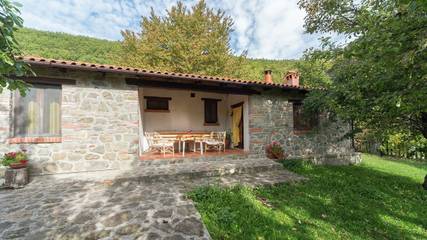 Chalet für 4 Personen, mit Pool und Garten in der Toskana