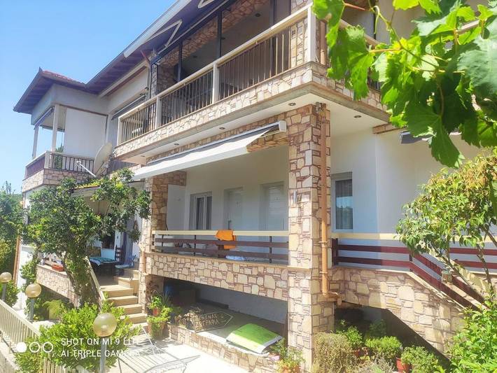 Gîte pour 4 personnes, avec vue et jardin dans (Nea) Vrasna - 4