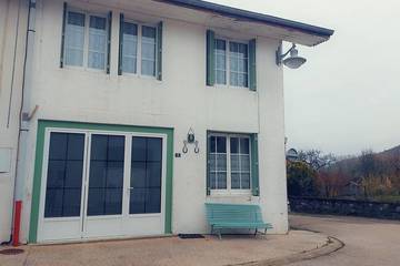 Gîte pour 5 personnes, avec jardin dans Charix