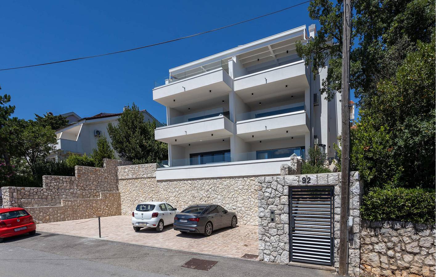 Ganze Ferienwohnung, Gemütliche 1-Zimmer-Wohnung mit Meerblick, Garten und Parkplatz in Strandnähe in Novi Vinodolski, Primorje-Gorski Kotar