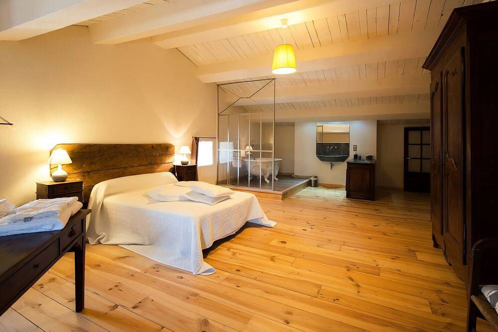 Independent Mas not overlooked with 10700m2 of enclosed park, 14x4 heated pool in Labeaume, Ardèche