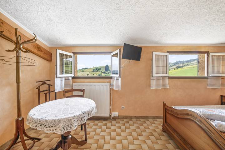 Chambre d’hôte pour 2 personnes, avec jardin dans Beaujolais - 4