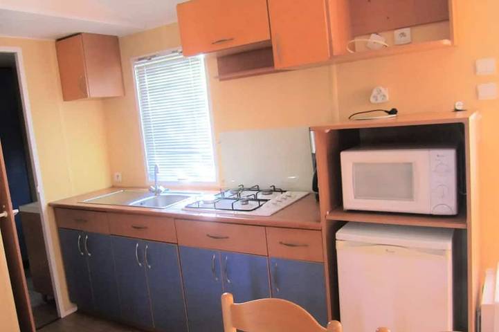 Mobil home pour 4 personnes, avec terrasse et piscine, animaux acceptés à Saint-Jean-Pla-de-Corts - 4