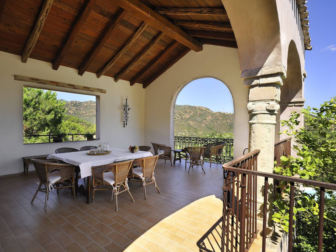 Villa Fiorita: Casa de campo tranquila con piscina y vistas al mar en Cerdeña in Región de Pula, Provincia de Cagliari