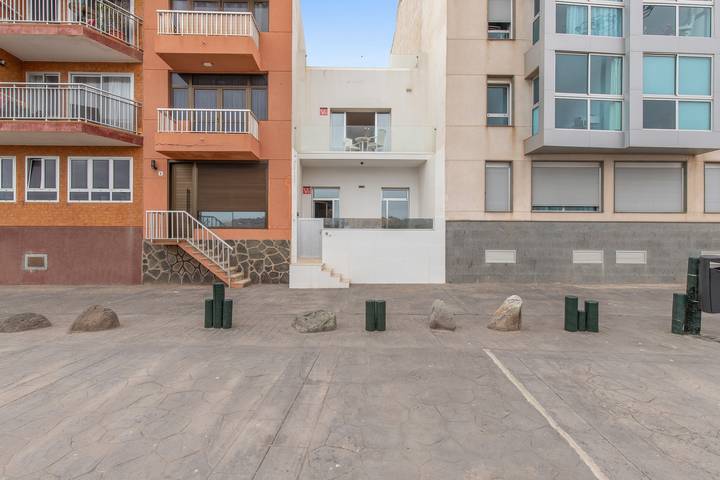 Appartement entier, Vistasmelenara 1 by Canariapartment : vue mer, terrasse privée et Wi-Fi in Melenara, Telde