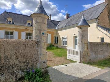 Maison d’hôte pour 4 personnes, avec vue et jardin à Courdemanche
