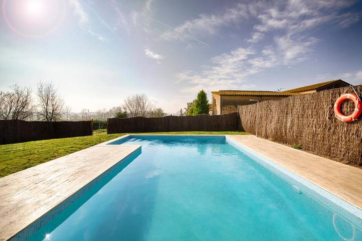 Casa rural para 3 personas, con vistas además de piscina y jardín en Cataluña - 3