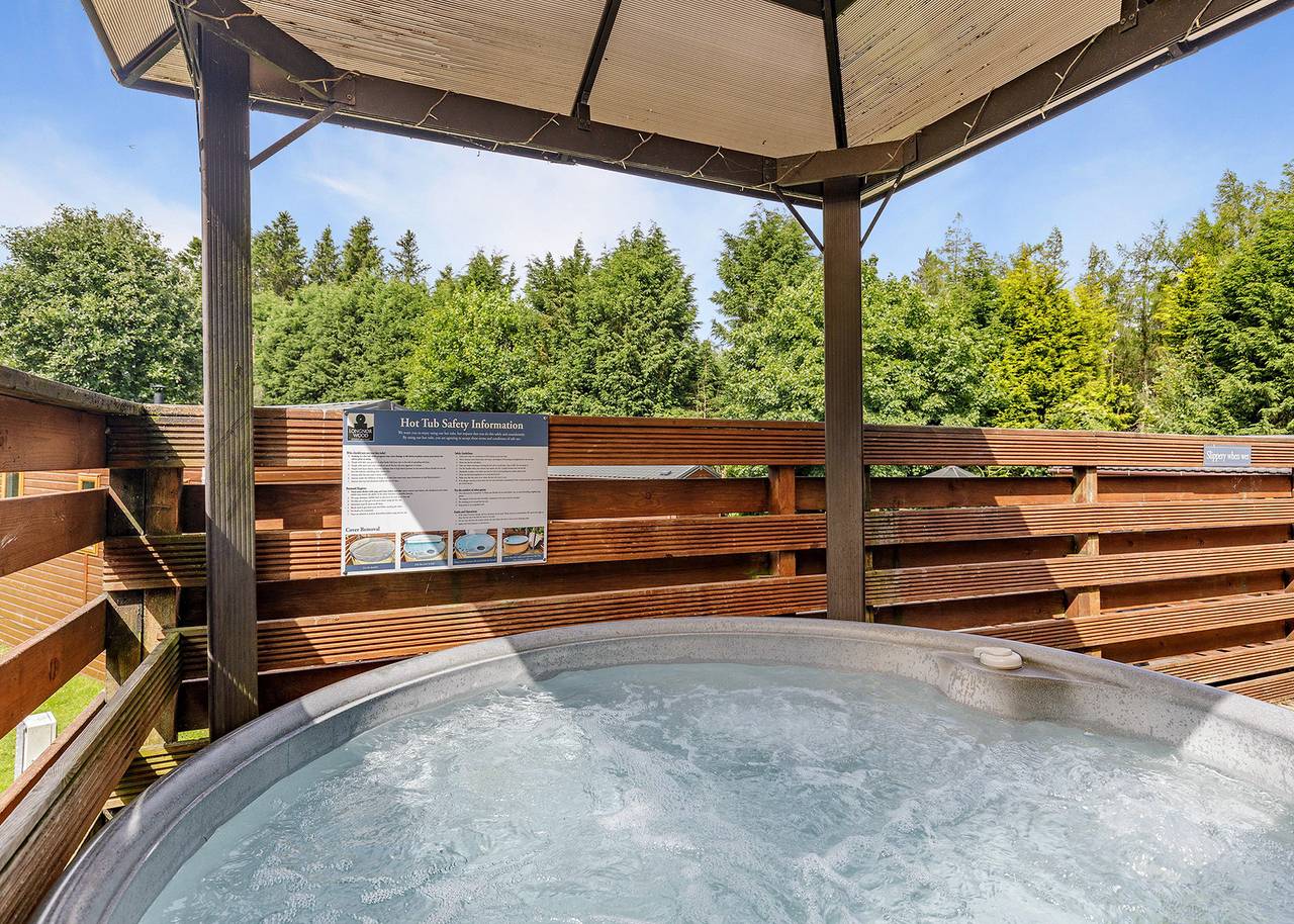 Bakewell Deluxe Lodge Pet Friendly in Staffordshire
