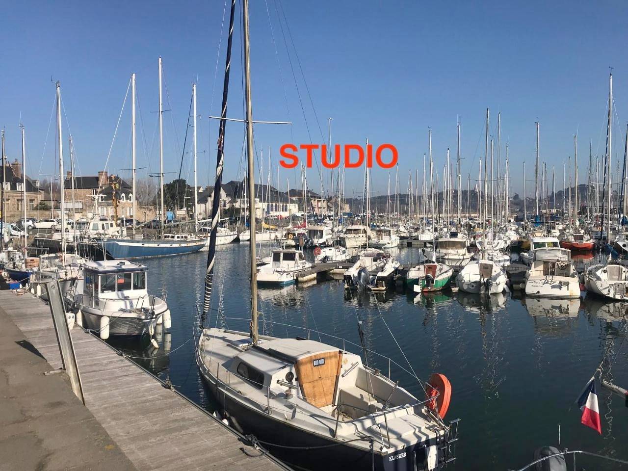 Appartement entier, Studio Apartment with Sea View in Paimpol, Côte de Goëlo