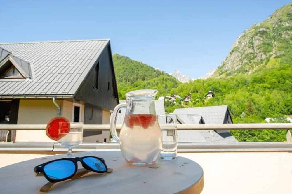 Entire apartment, Appartement 3 étoiles - ccbbdh0 in Saint-Colomban-des-Villards, Saint-Jean-de-Maurienne region
