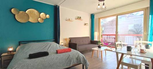 Gîte pour 2 personnes, avec balcon dans Casino de Greoux les Bains