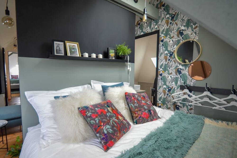 Ganze Wohnung, Apartment-Luxus-Ensuite-Gartenblick in Bayeux, Bayeux und Umgebung