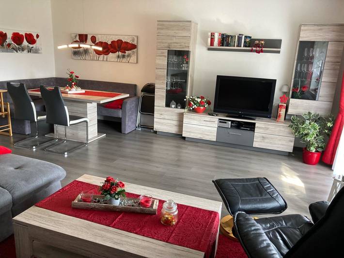 Ferienhaus für 6 Personen, mit Terrasse und Pool sowie Sauna in Neuastenberg - 3