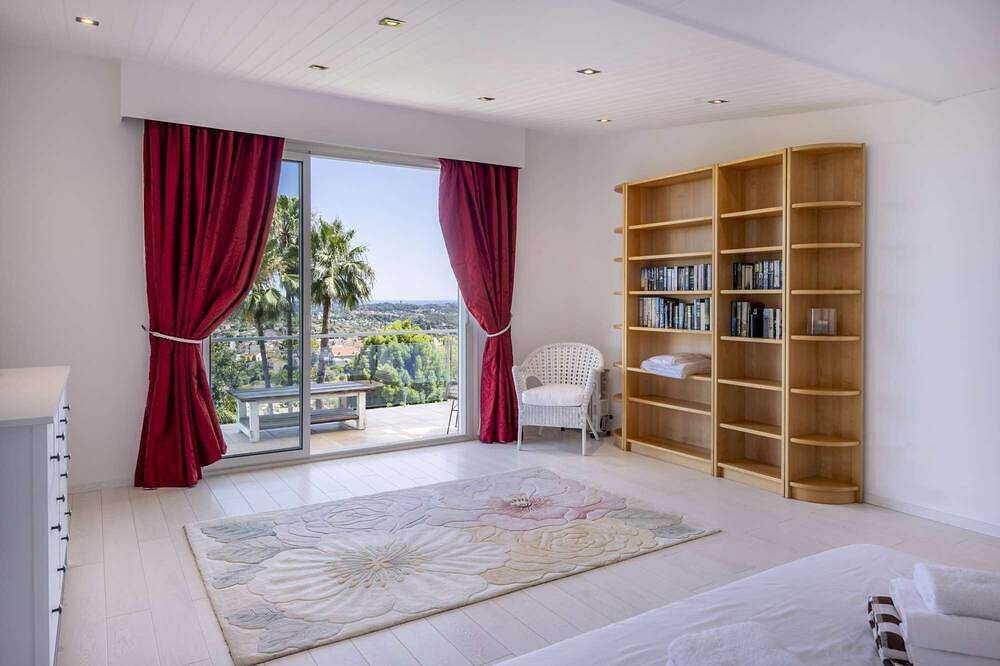 Villa Loupa - Calm and Harmony in La Colle-sur-Loup, Costa mediterránea (Francia)