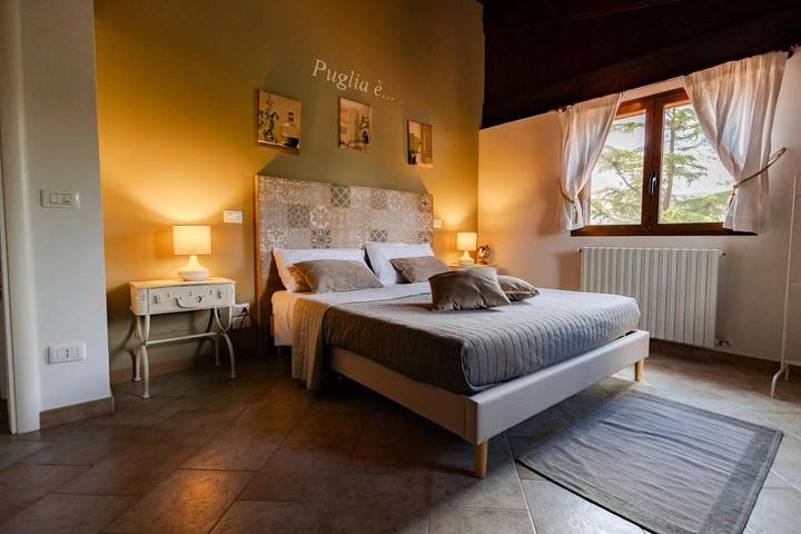 Location de vacances pour 8 personnes, avec jardin et bassin pour enfant ainsi que vue et piscine, animaux acceptés à Andria - 4