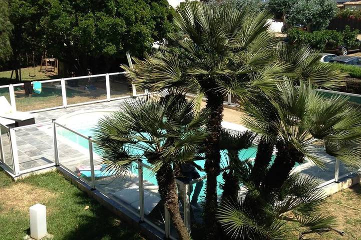 Location de vacances pour 14 personnes, avec jardin et balcon dans Plage du Débarquement (La Croix-Valmer)