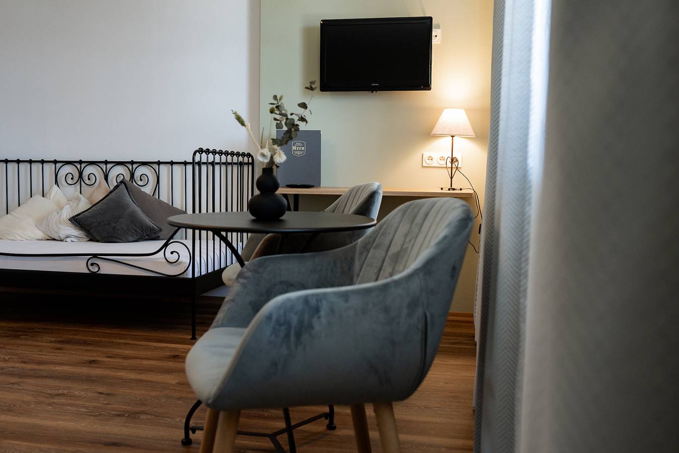 Hotel Garni Kern - Doppelzimmer mit Du/Wc in Halfing, Landkreis Rosenheim