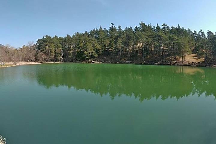Location de vacances pour 8 personnes, avec jardin ainsi que terrasse et vue à Andon - 3