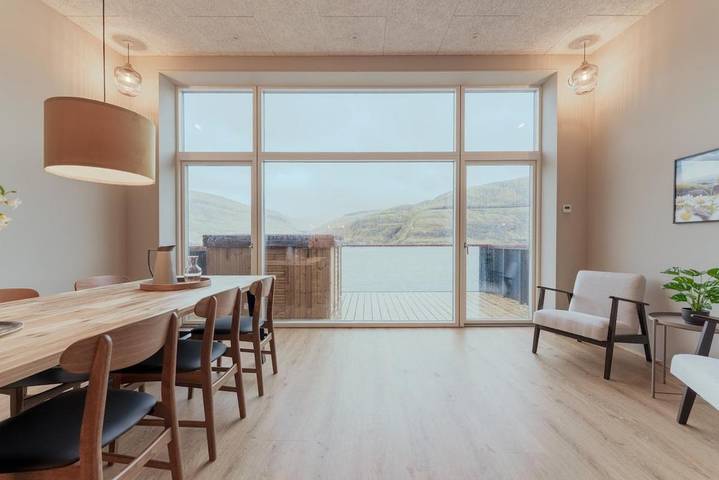 Ferienhaus für 6 Personen, mit Terrasse und Ausblick sowie Seeblick - 1