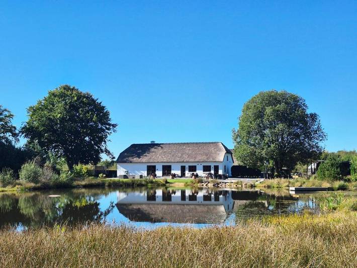 Ferienwohnung für 3 Personen, mit Terrasse und Whirlpool sowie Garten und Sauna in Herning