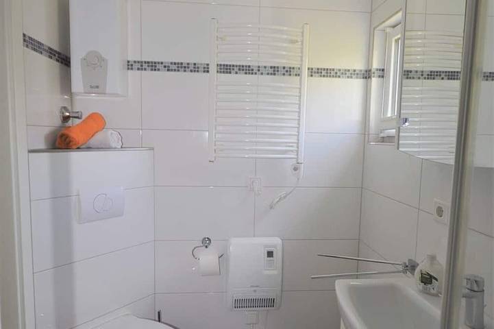 Ferienhaus für 2 Personen, mit Terrasse und Garten sowie Sauna in Suhl - 3