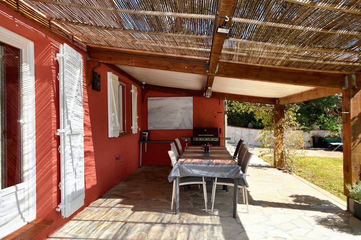 Gîte pour 6 personnes, avec piscine à Le Muy - 4