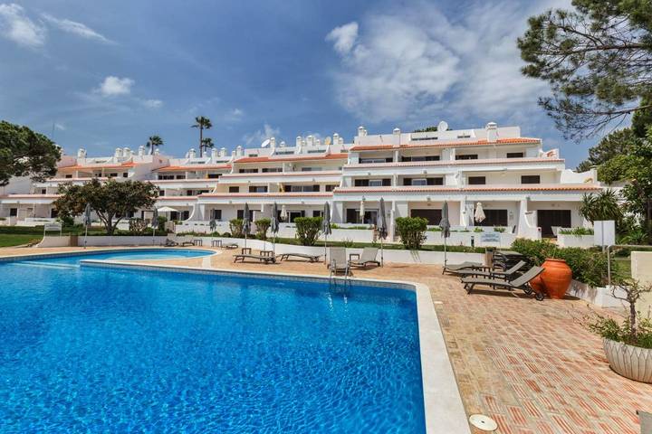 Vivendas de férias para 4 pessoas, com Varanda e Terraço e ainda Jardim and Piscina infantil em Ria Formosa