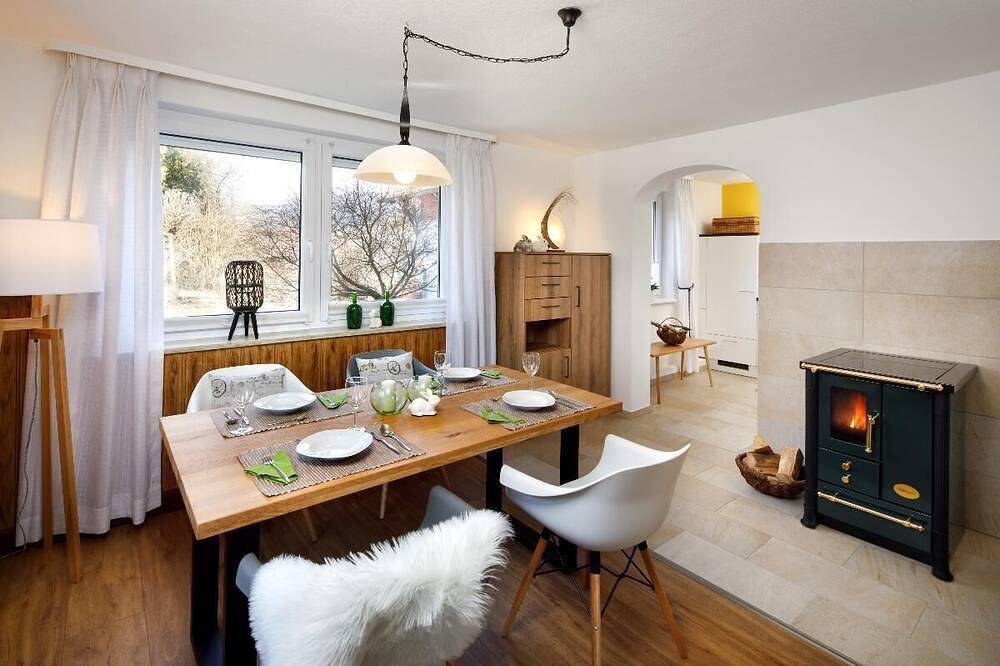 Ganze Wohnung, Komfortables Ferienhaus mit drei Terrassen in Weiding, Ostbayern