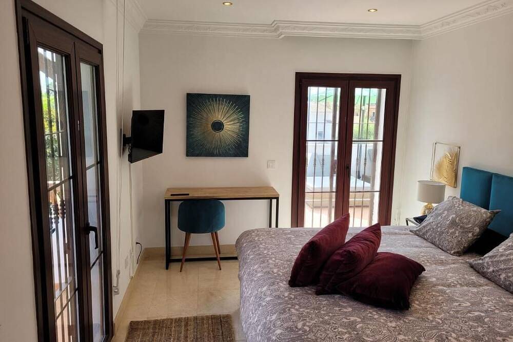 Bellissima La Perla Miguel in Las Chapas, Marbella