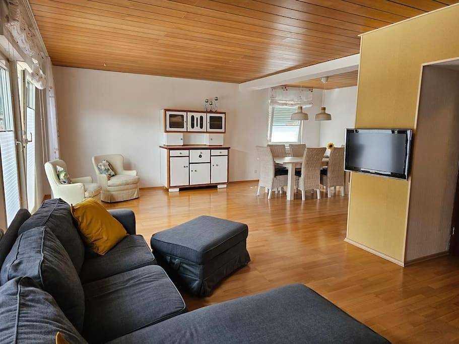 Appartement entier, Große Ferienwohnung am Waldrand in Schönau, Kurpfalz