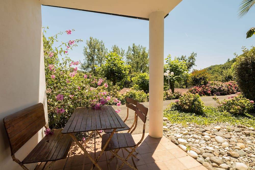 Apartamento entero, Precioso apartamento típico vasco en residencia con piscina in La Bastide-Clairence, Region de Bayona