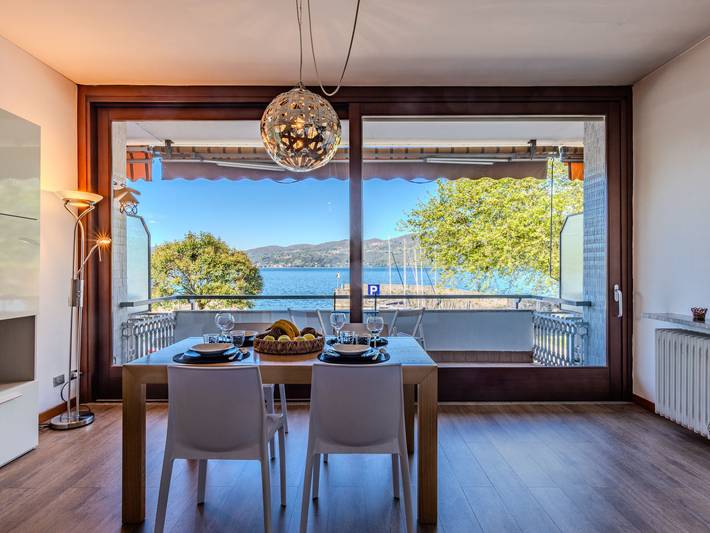 Ferienwohnung für 4 Personen, mit Terrasse und Seeblick