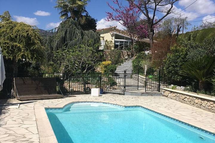 Chambre d’hôte pour 2 personnes, avec Jardin et Sauna à Grasse