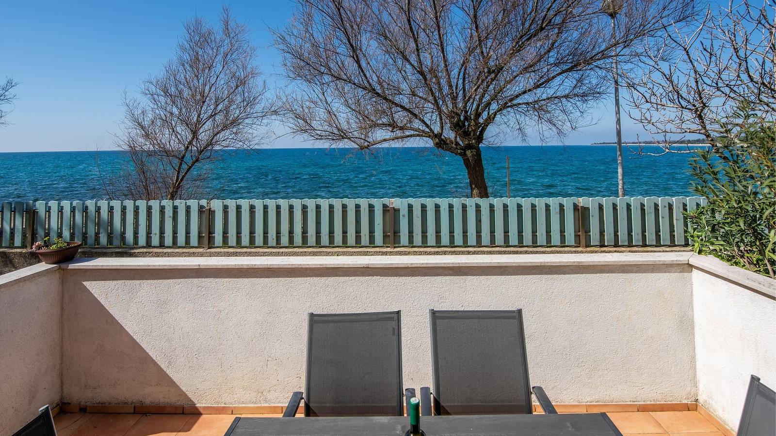 Casa Bugarin mit direktem Zugang zum Strand, in erster Reihe zum Meer in Poreč, Grad Poreč